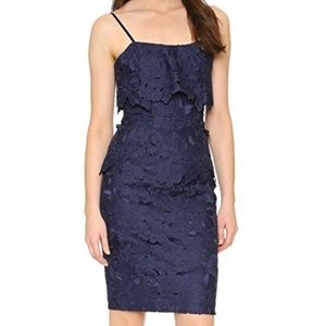 Black Halo Ora Sheath dress. Navy lace Size 2. NWT